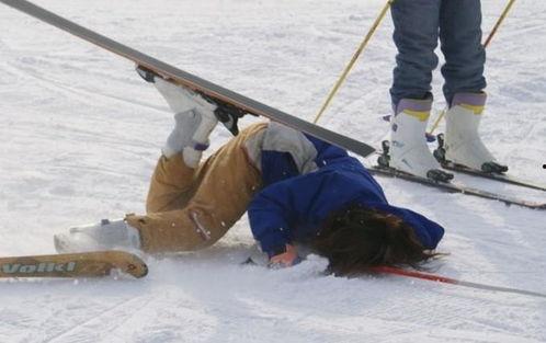 天津滑雪教练吃瓜视频,揭秘滑雪场幕后趣闻